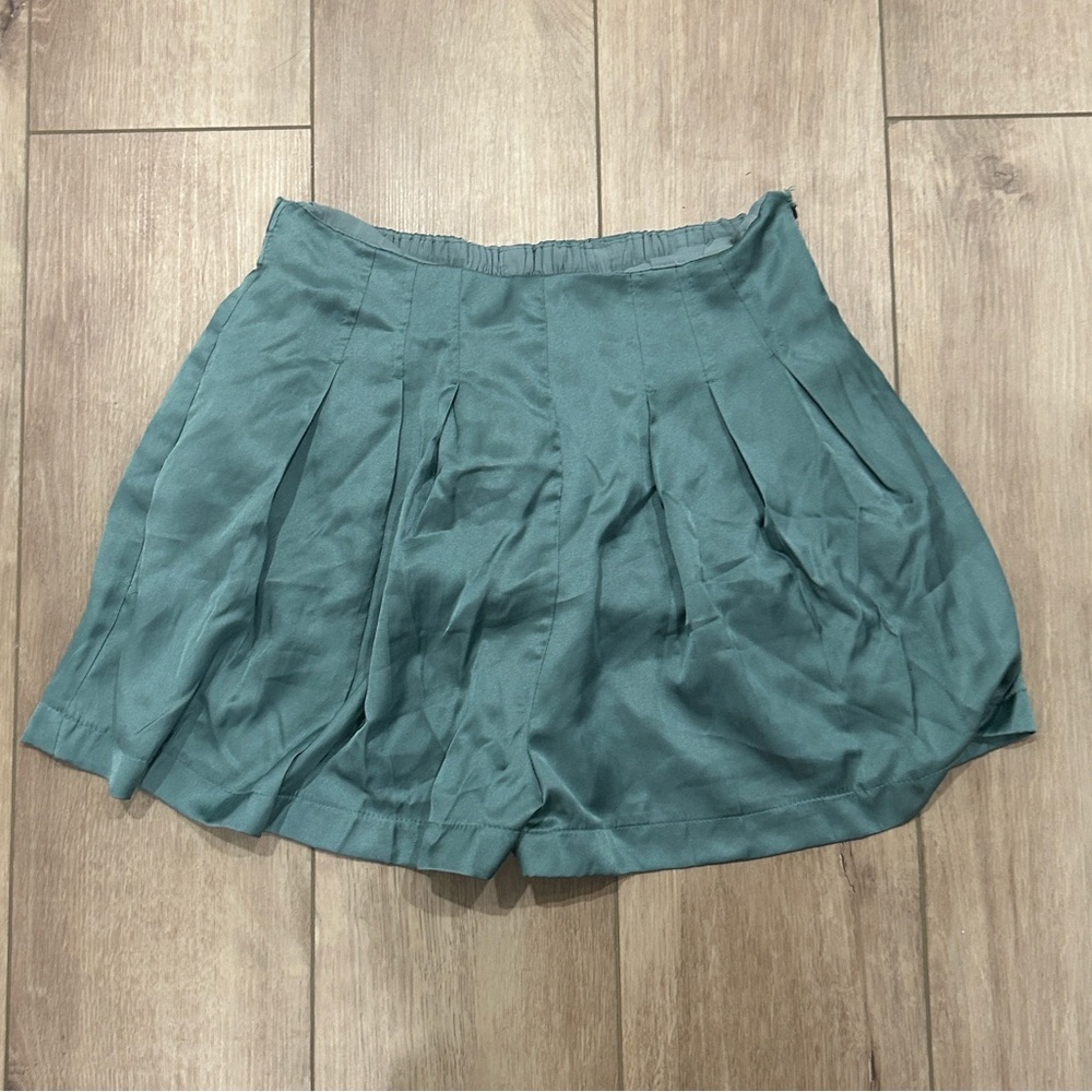 NWT Mimi & Dottie Satin Shorts